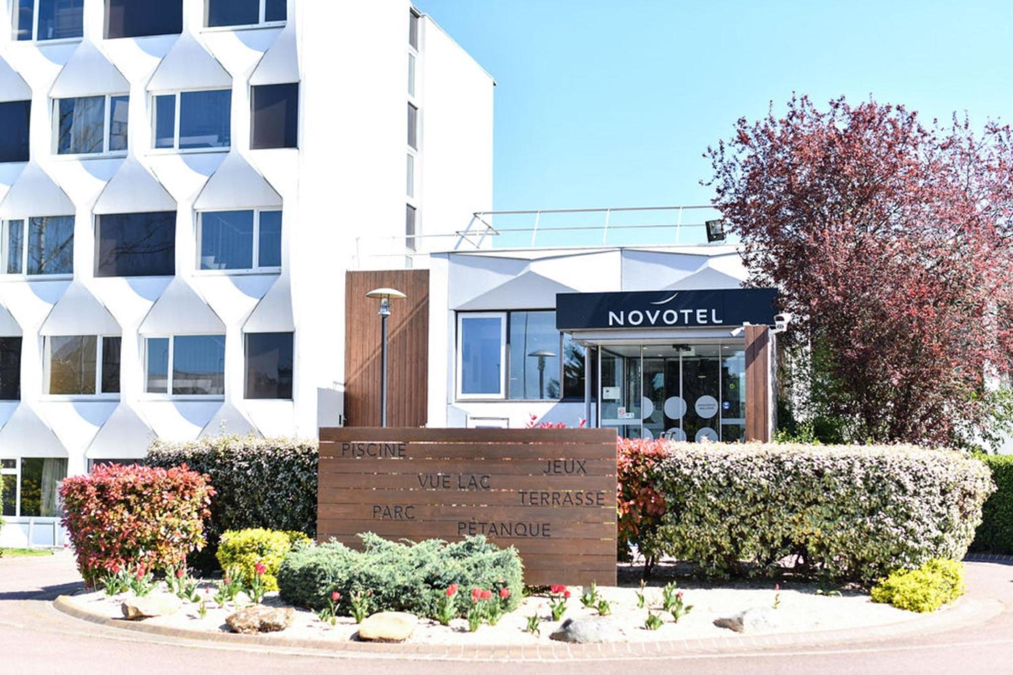 Novotel Paris Creteil Le Lac Eksteriør billede